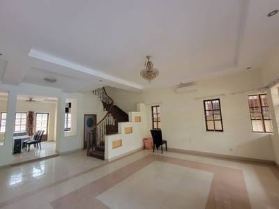 带1个停车位的House and lotFor Sale & Rent