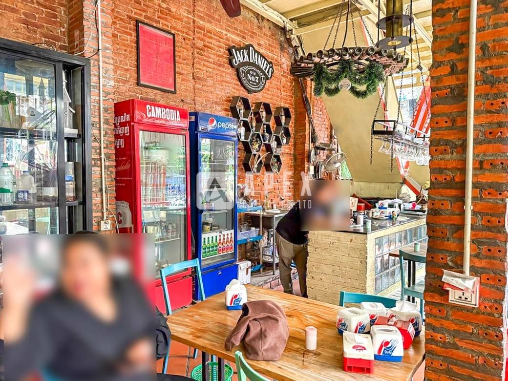 144平方米土地面积的CommercialShophouse出租，价格$2,000