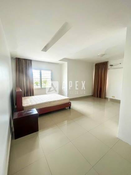 $1,800 Villa