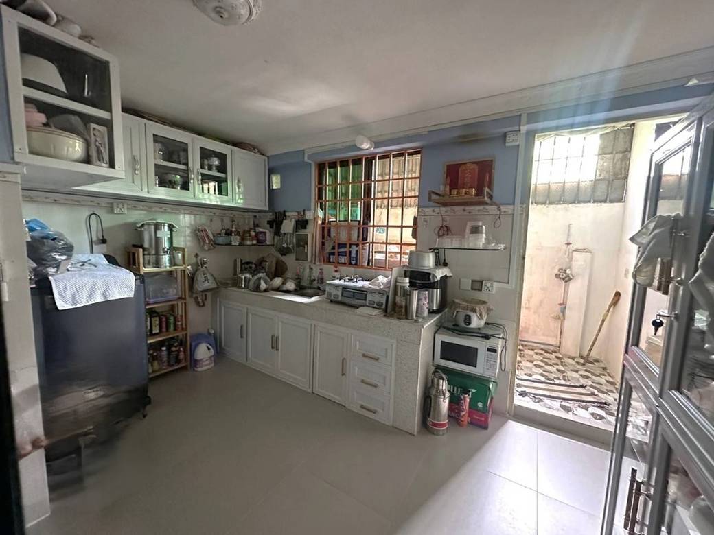 Chbar Ampov Flat House Na prodej in Chbar Ampov