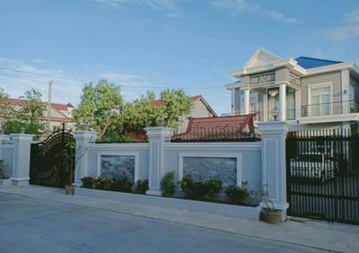 767 sqm Land Size Vila Na prodej