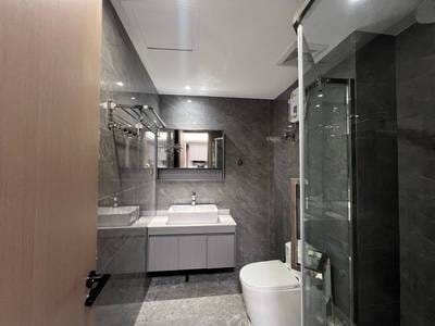 64 sqm Living Size Apartmán K pronájmu in Sen Sok