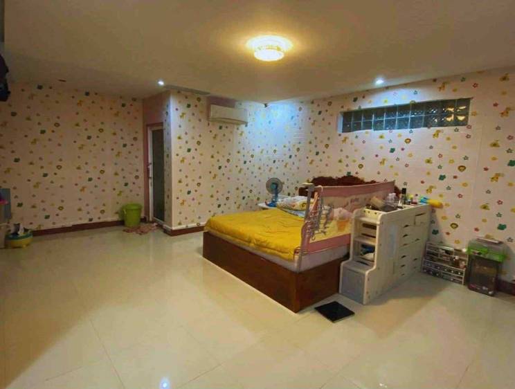 ឃ្លាំង សំរាប់ជួល នៅSen Sok តម្លៃ $2,300