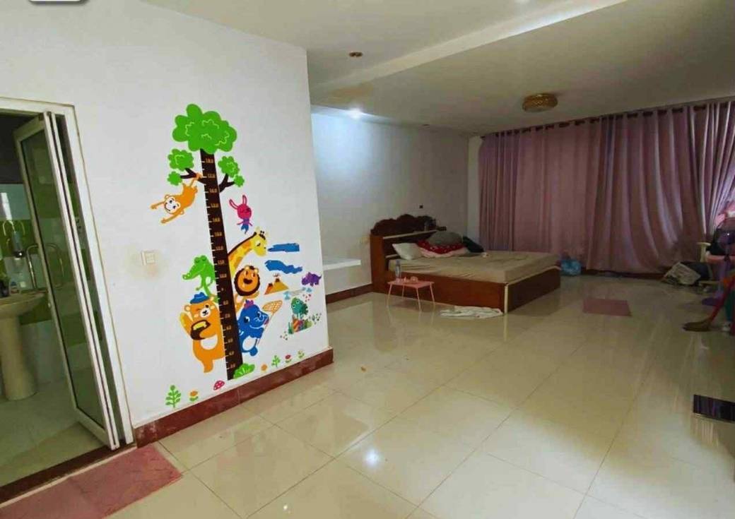 Phnom Penh Thmey ឃ្លាំង សំរាប់ជួល នៅ Phnom Penh Thmey