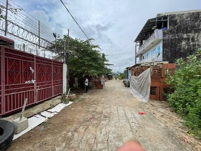 Sklad Na prodej in Kouk Roka, Prek Pnov, Phnom Penh