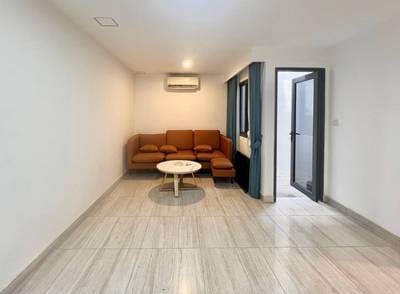 $1,500 Vila