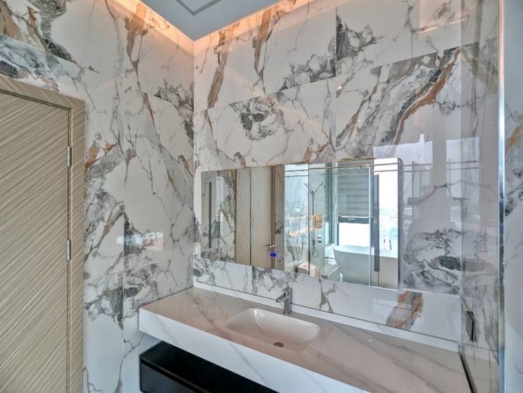 $1,300 Condo
