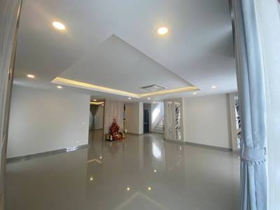 Russey Keo别墅出售，价格$825,000