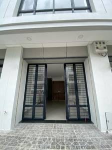 Shophouse For Rent in Chroy Changvar $350