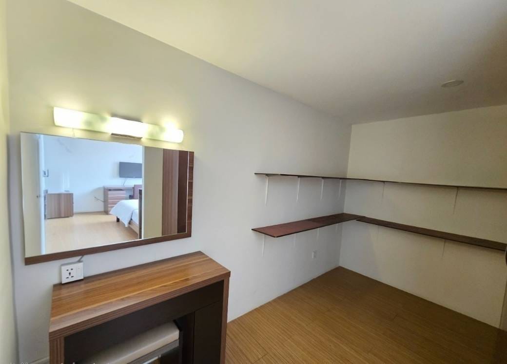 $850 Condo