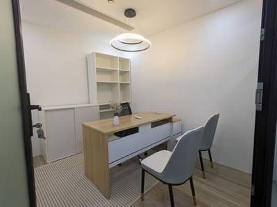 60 sqm Living Size Kanceláře K pronájmu in Daun Penh