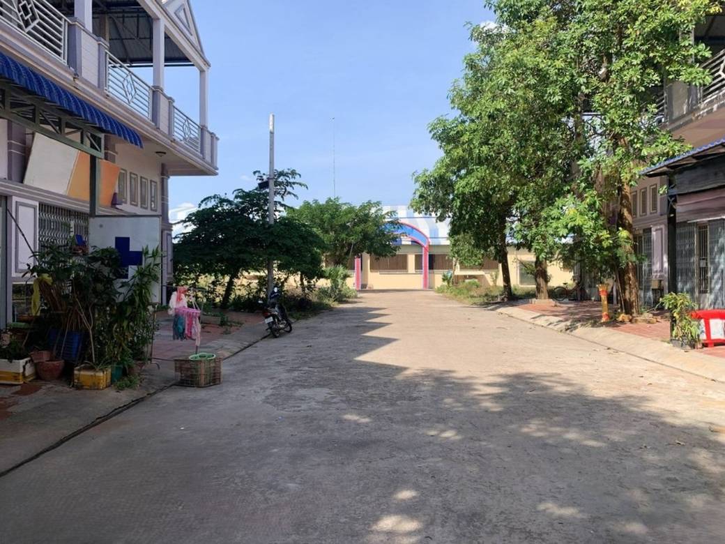 ផ្ទះល្វែង សំរាប់លក់ ទំហំផ្ទះ 168 ម៉ែត្រការ៉េ នៅOdongk