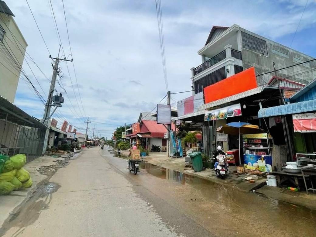 แฟลตเฮ้าส์ สำหรับขาย พื้นที่ใช้สอย 270 ตร.ม. ใน Por Sen Chey