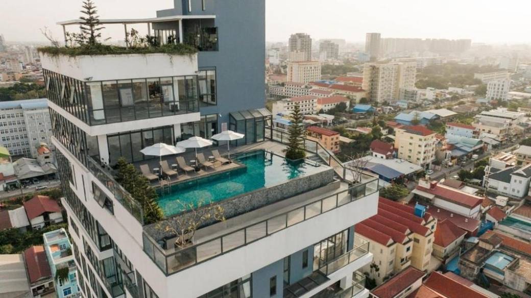 $700 Condo