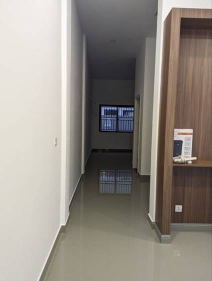 4卧室店屋出售，价格$165,000