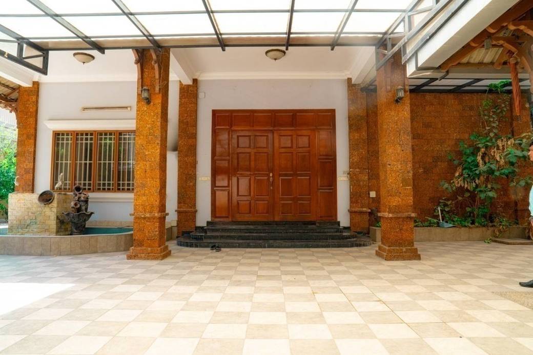 วิลล่า For Sale & Rent พื้นที่ใช้สอย 618 ตร.ม. ใน Boeng Keng Kang
