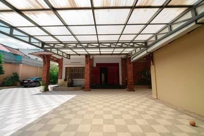 วิลล่า For Sale & Rent ขนาดที่ดิน 631 ตร.ม.
