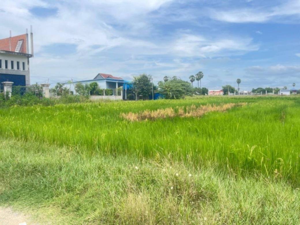 Земля Для Продажи in Angk Snuol $75,000