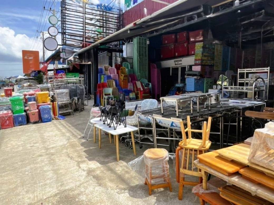 ឃ្លាំង តម្លៃ $480,000