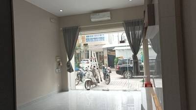 Maison-boutique À vendre de 80 m² de terrain