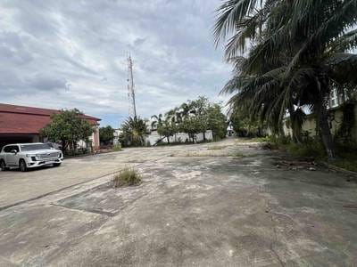Lot For Sale & Rent with 30 Parking Space