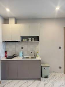 $380 Condo