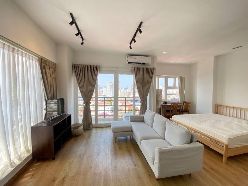 Zařízeno Condo K pronájmu