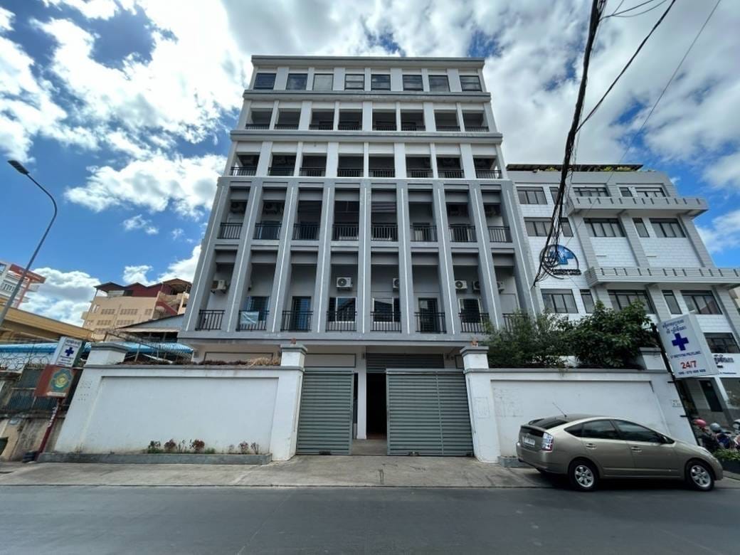 Commercial Building for rent
