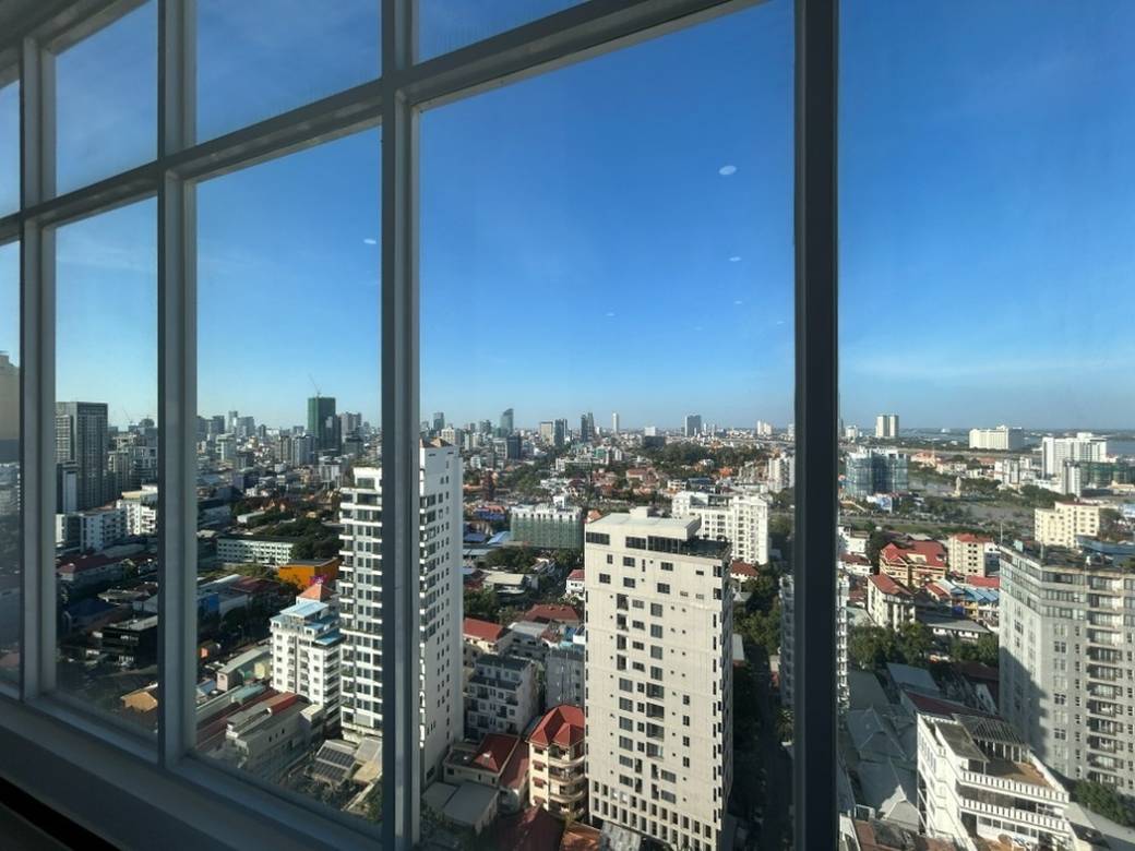 $1,500 顶层公寓