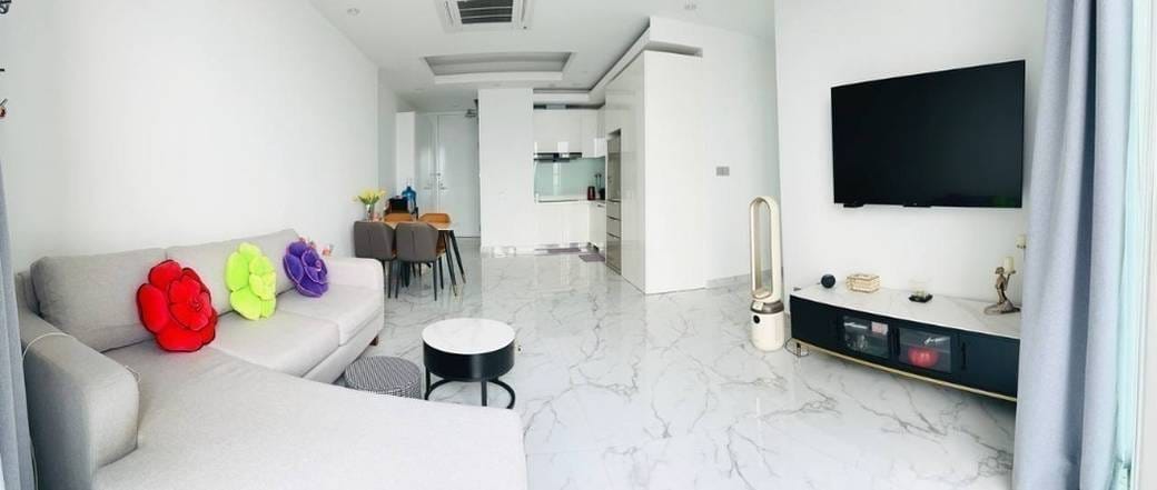J Tower 2 Condominium | Zařízeno Condo Na prodej