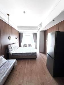 Vue Aston | $400 Studio Type