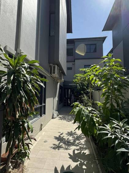 180 sqm Land Size Dvojvila Na prodej