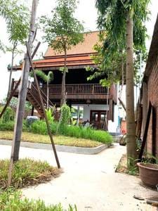 200 sqm Land Size House and lot For Rent