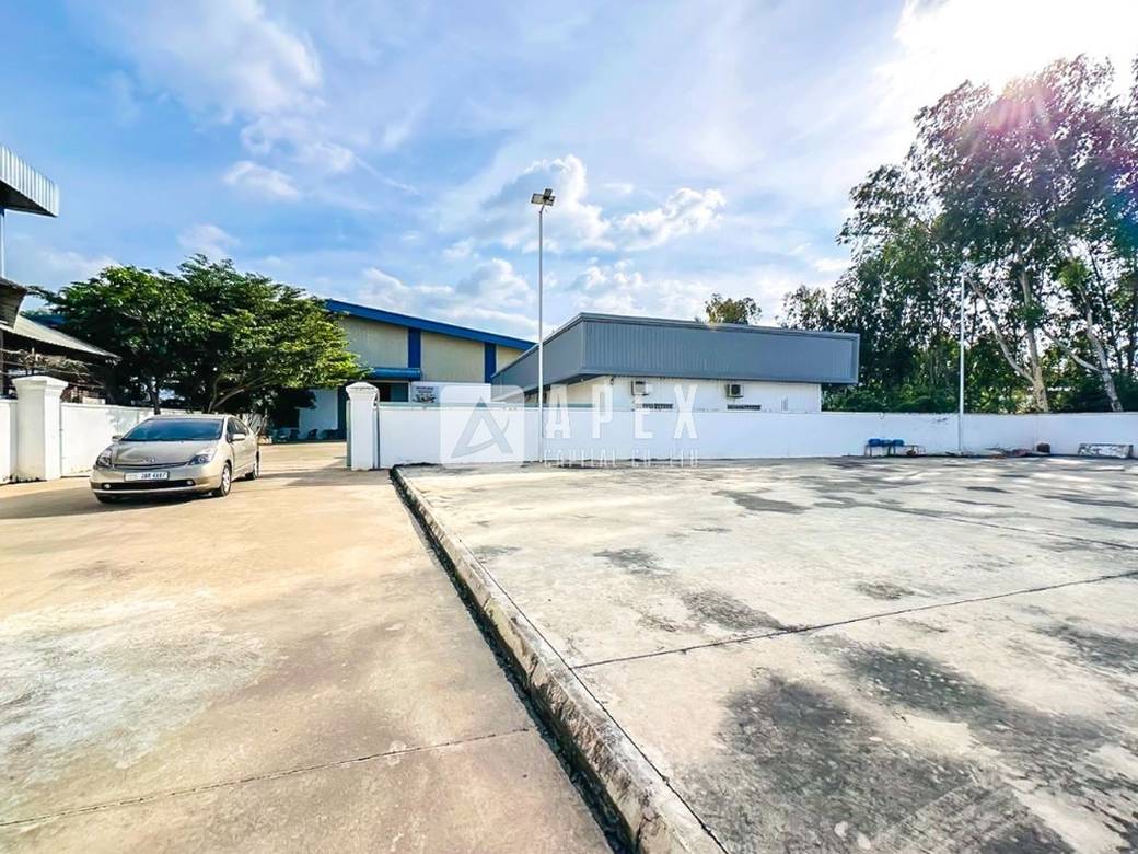 ឃ្លាំង សំរាប់ជួល ទំហំផ្ទះ 2,850 ម៉ែត្រការ៉េ នៅKamboul
