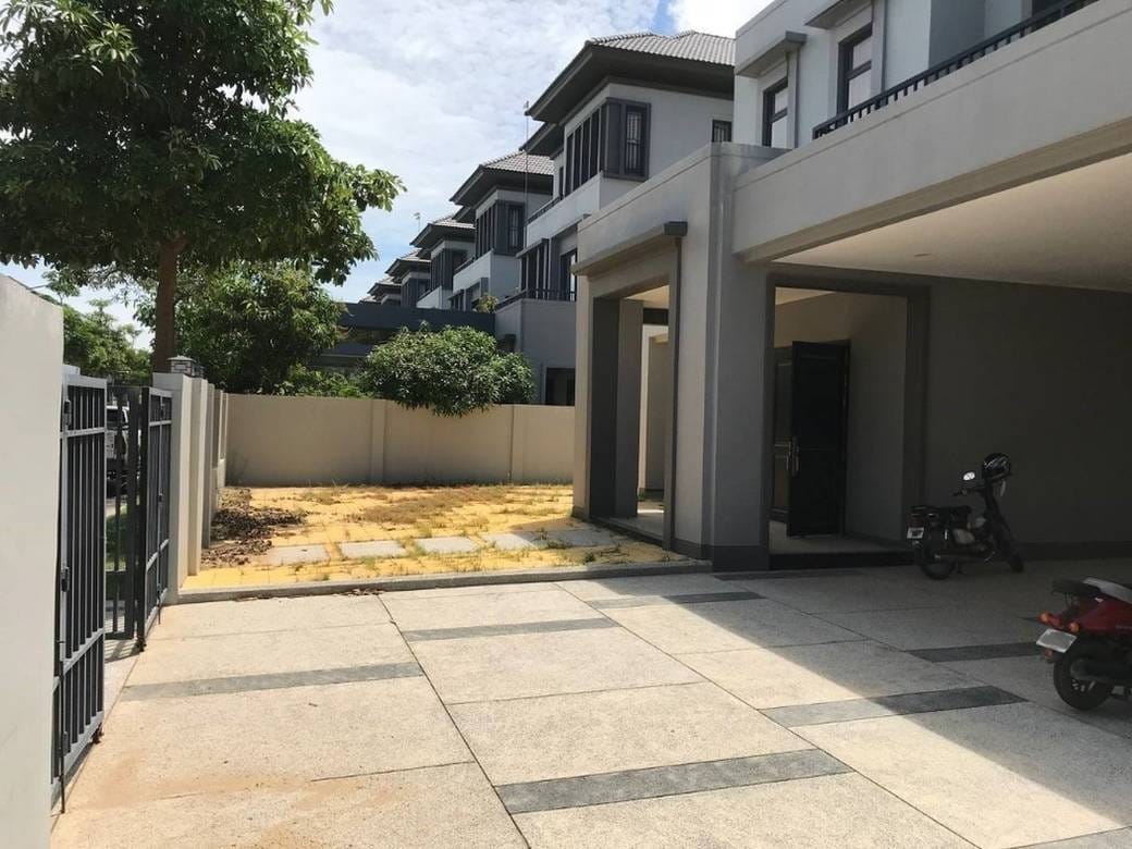 Willa For Sale & Rent z 2 miejscem parkingowym