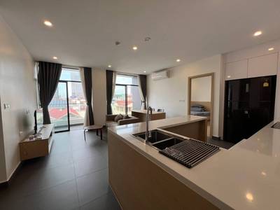 Condo For Sale & Rent with 1 Parking Space