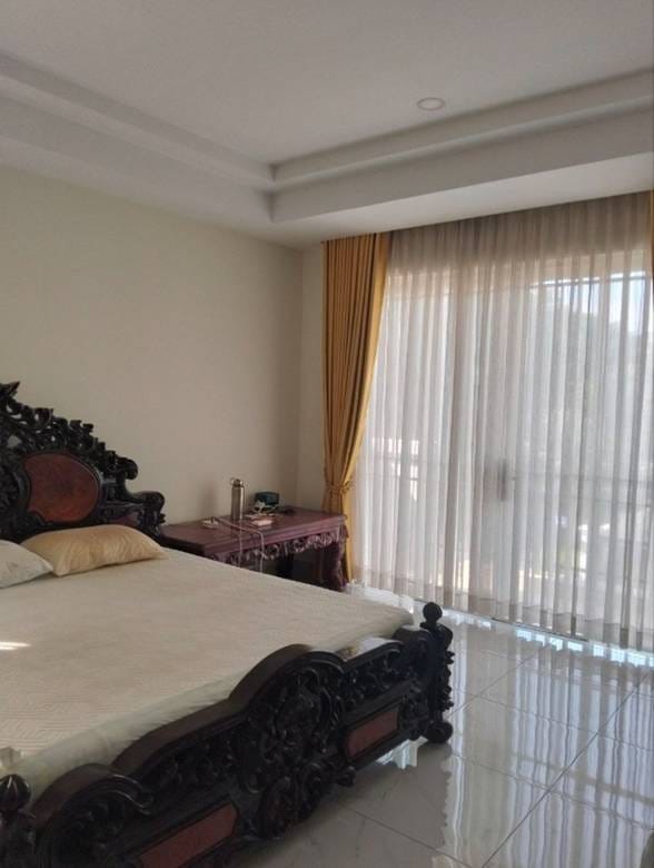 $350,000 Vila