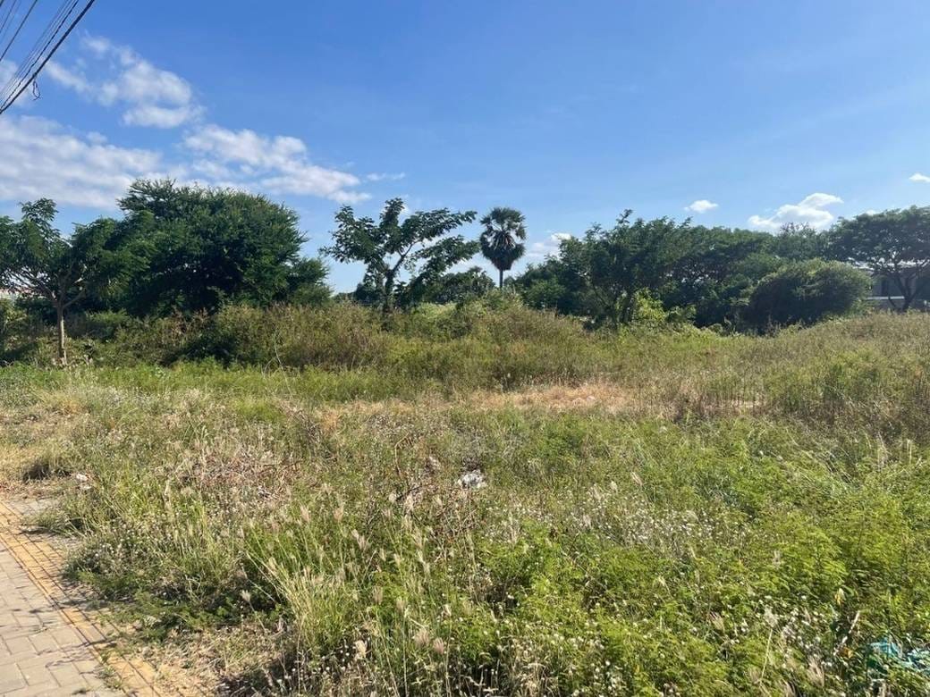 Lot For Sale in Preaek Ta Sek, Chroy Changvar, Phnom Penh