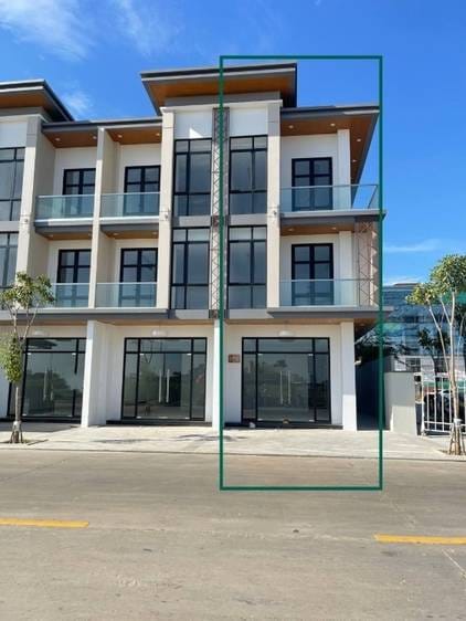 Shophouse For Sale in Preaek Lieb, Chroy Changvar, Phnom Penh