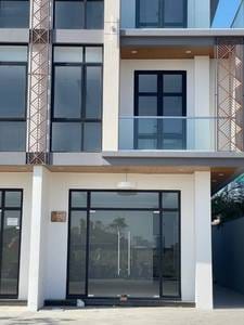 $400,000 Shophouse
