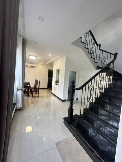 Dvojvila Na prodej in Chroy Changvar $350,000