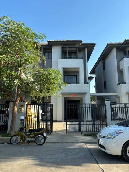 Cheung Aek, Dangkao, Phnom Penh的双子别墅出租