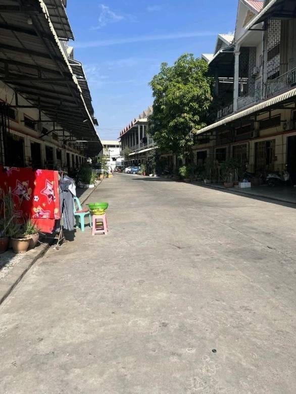 แฟลตเฮ้าส์ สำหรับขาย ขนาดที่ดิน 75.6 ตร.ม.
