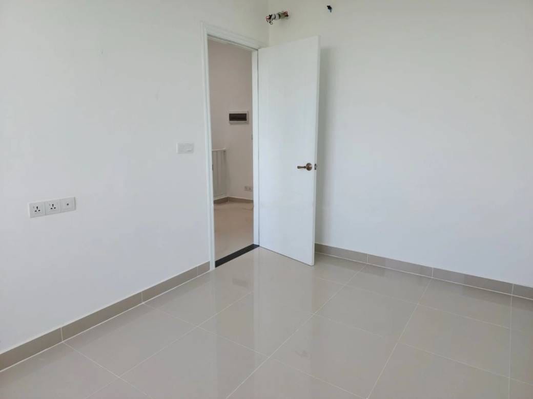 Link House For Sale in Chroy Changvar $105,000