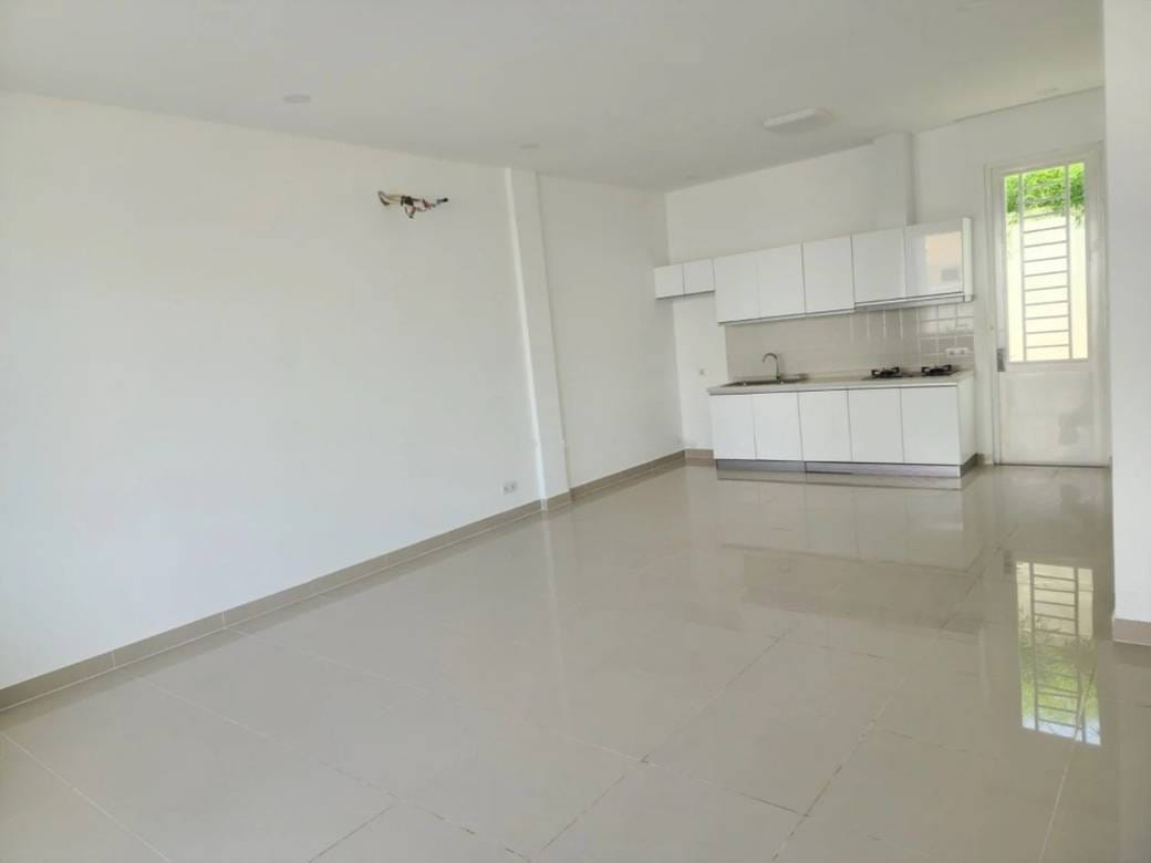 120 sqm Living Size Link House For Sale in Chroy Changvar