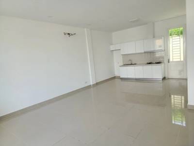 120 sqm Living Size Link House For Sale in Chroy Changvar