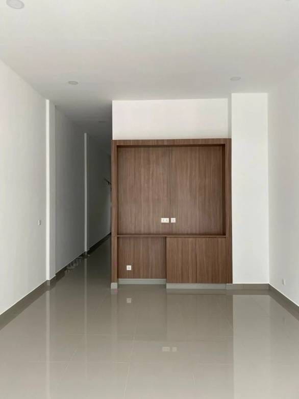 Shophouse For Rent in Bak Kaeng, Chroy Changvar, Phnom Penh