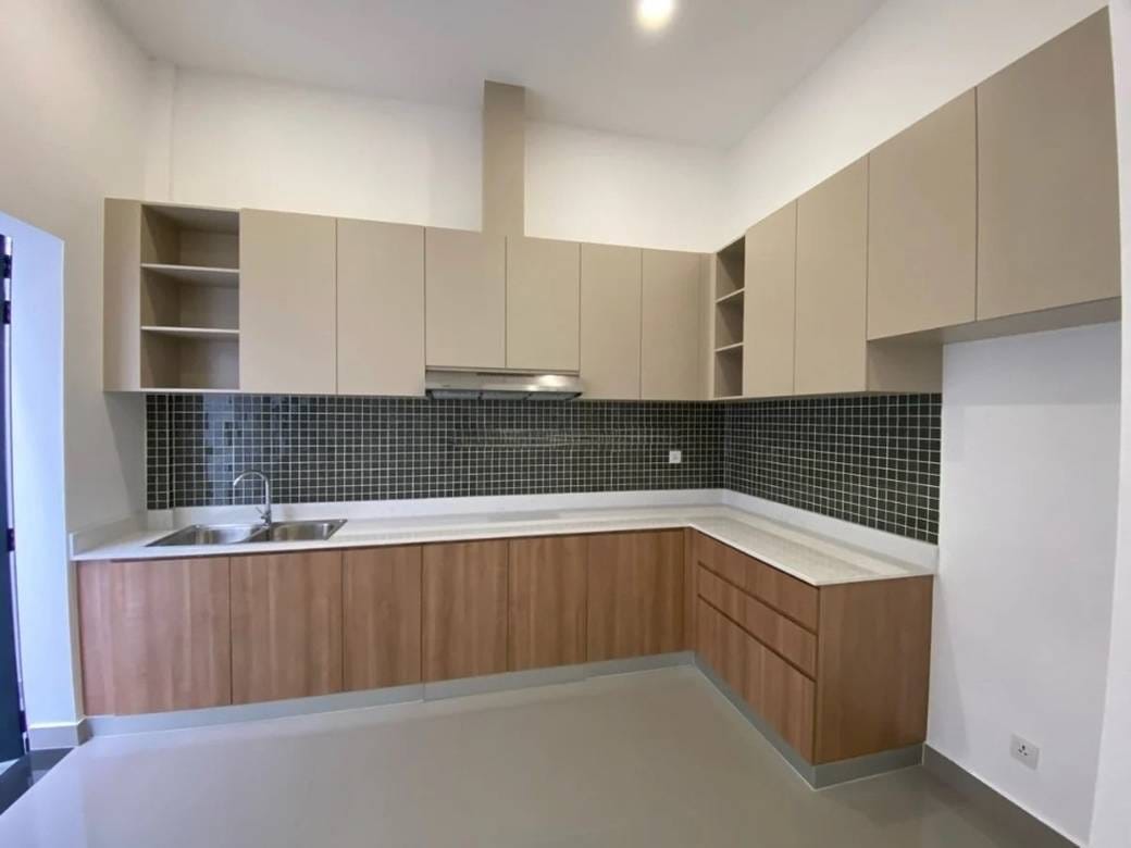 Shophouse For Rent in Chroy Changvar $400