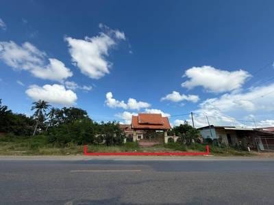 House and lot สำหรับขาย พื้นที่ใช้สอย 240 ตร.ม. ใน Battambang