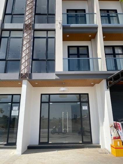 $280,000 Shophouse